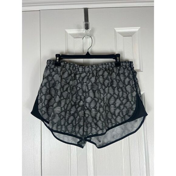 Nike Pants - Nike Womens Athletic Black White Shorts Size XL